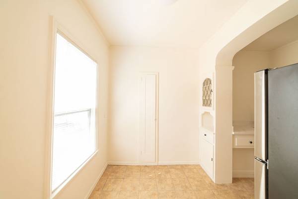 633 Cleveland Street, Oakland, CA 94606 photo 3