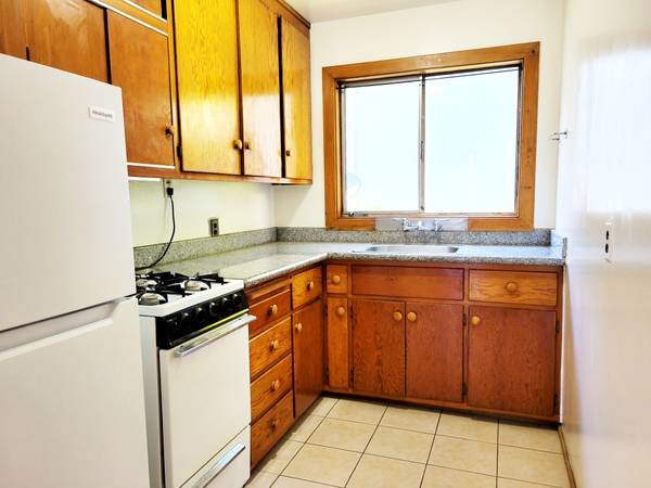 1BR/1BA Duplex · Berkeley photo 3