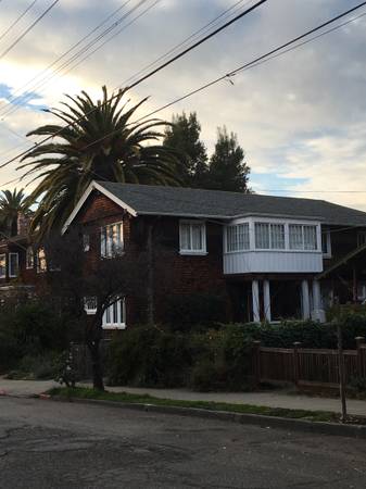 4BR/1BA Flat on Parker Street · Berkeley photo 5