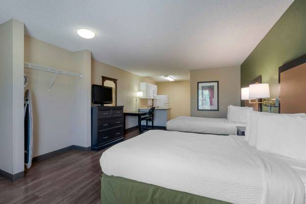 Furnished Studio-Santa Rosa - South photo 5