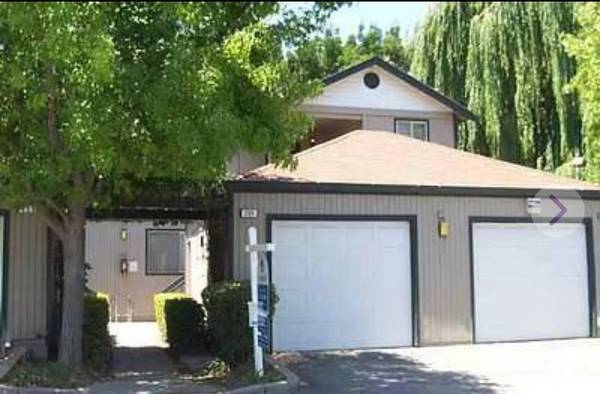 2BR/2BA Apartment on Chadwick Lane · Pittsburg photo 2