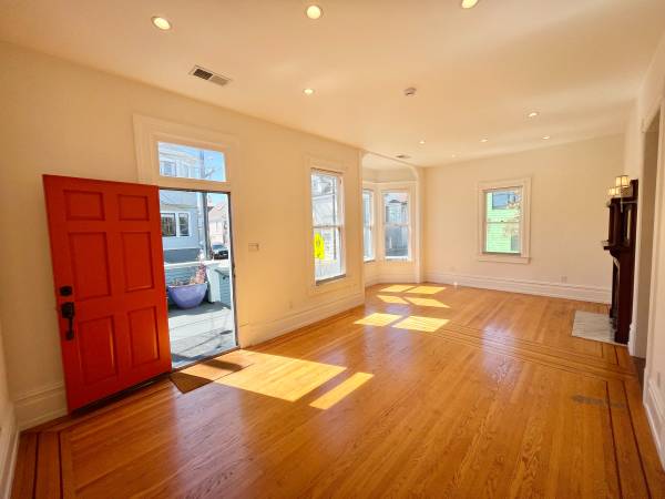 2BR/1BA Flat on Folsom St. · San Francisco photo 5