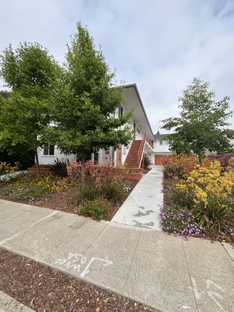 838 Roble Avenue, Menlo Park, CA 94025 photo 2