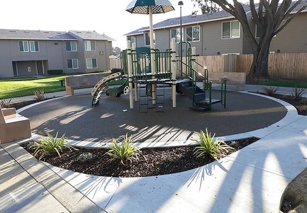 Townhouses on Del Monte Ave · Morgan Hill photo 3