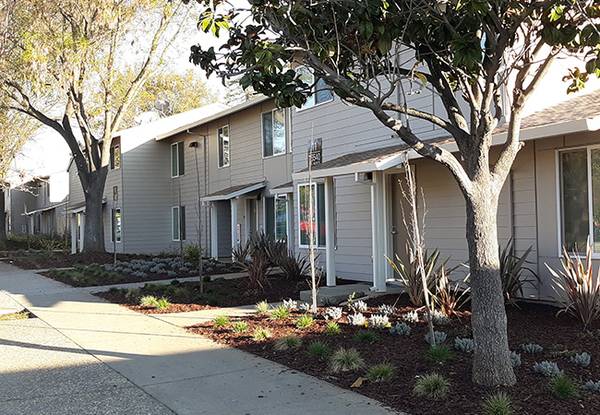 Townhouses on Del Monte Ave · Morgan Hill photo 2