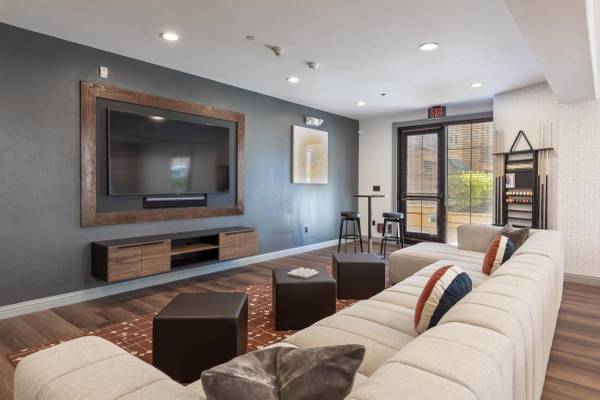 Apartments on Winchester Circle · Campbell photo 4