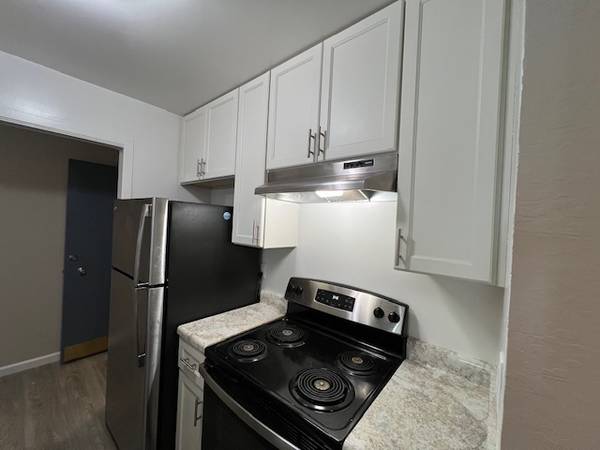 Apartments on Shoreline Drive · Alameda photo 4