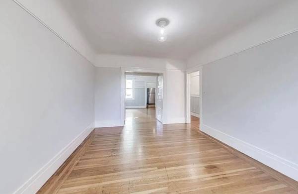 2BR/1BA Apartment on Lyon Street Unit · San Francisco photo 4