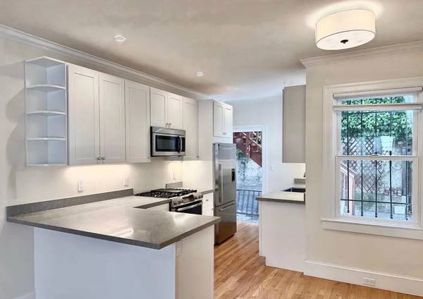 1BR/1BA Apartment on Pearl Street · San Francisco photo 4