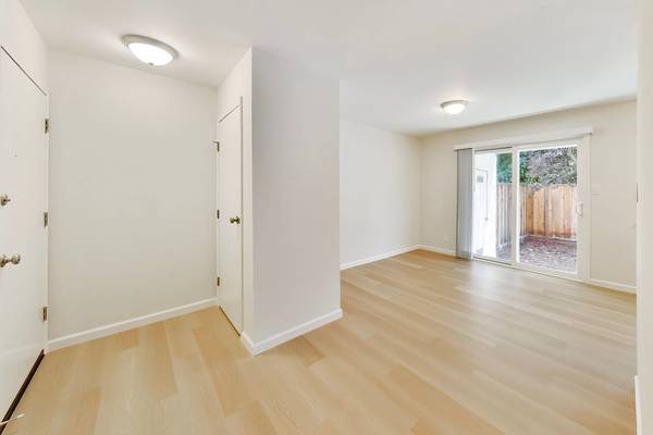 Buckeye Apartments photo 2