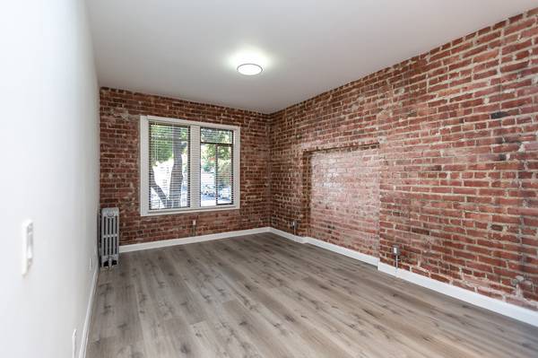 1240 BUSH Apartments photo 3