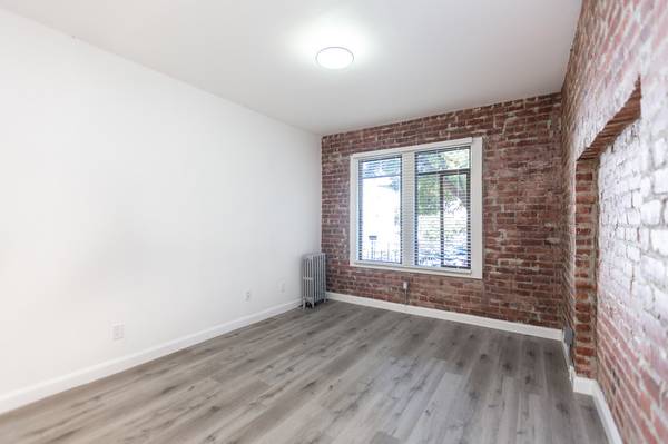 1240 BUSH Apartments photo 5