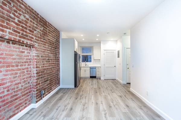 1240 BUSH Apartments photo 4