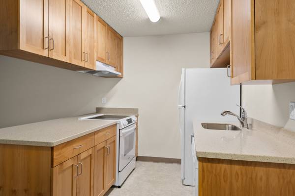 Apartments on Range Ave · Santa Rosa photo 4