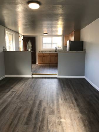 0BR/1BA In Law Adu on Tudor Road · Oakland photo 5