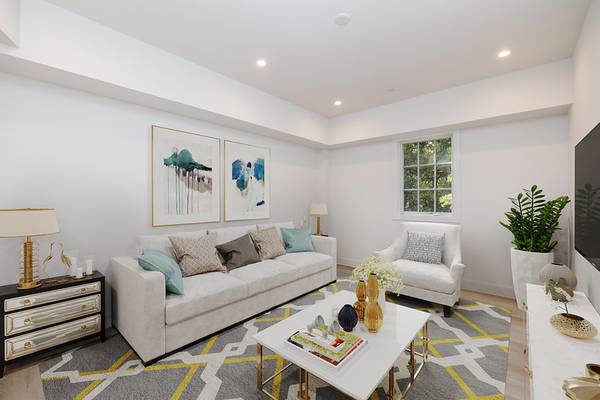 737 Pine photo 2