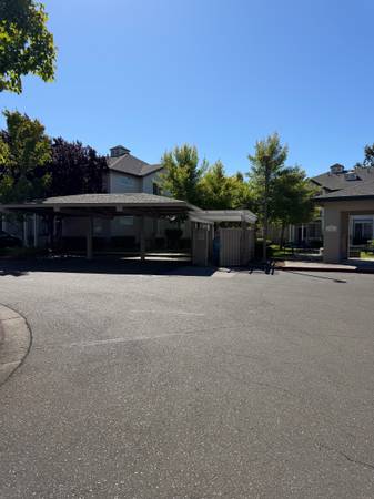 2BR/1BA Apartment on Prospect Avenue · Santa Rosa photo 2