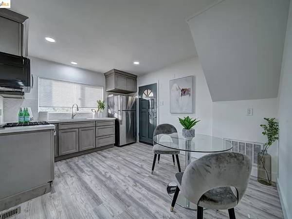 2BR/1BA Other · Oakland photo 2