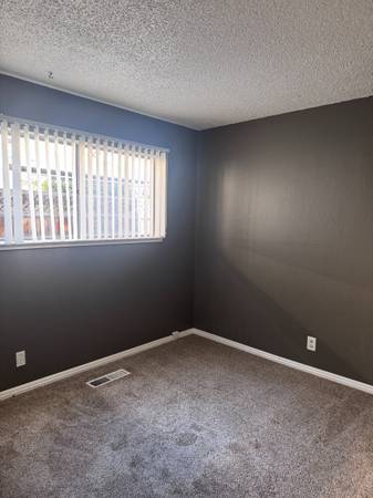 2BR/1BA Apartment on Valerian Way · Santa Clara photo 5
