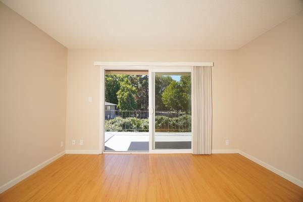 Apartments on S Bernardo Avenue · Sunnyvale photo 4
