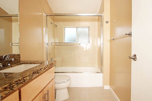 Towle Apartments photo 5