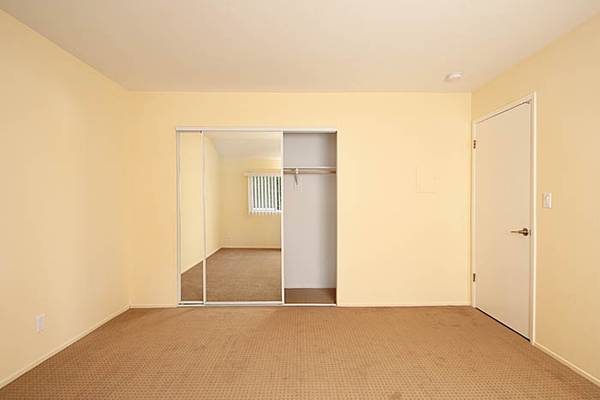 Towle Apartments photo 4