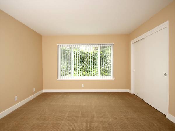 1410 Millbrae Ave photo 4