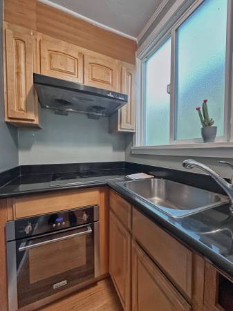 1BR/1BA Apartment · San Francisco photo 4