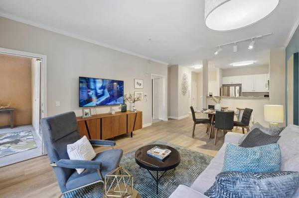 Apartments on E Evelyn Ave · Sunnyvale photo 3