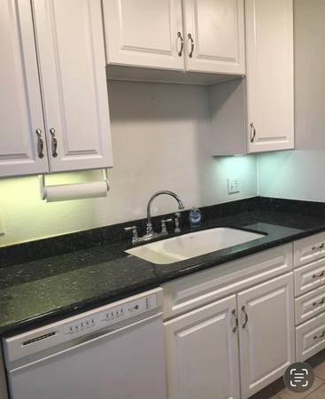 1BR/1BA Condo on Beach Park Blvd. · San Mateo photo 3