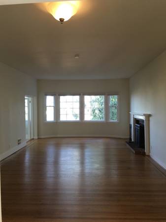 2BR/2BA Duplex · Oakland photo 4