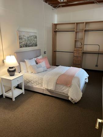 1BR/1BA Loft on 47th Avenue · Oakland