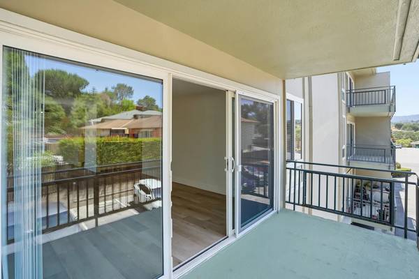 Price Reduced!! Spacious 3bd Luxury Condo Available For Rent In San Mateo Near Downtown, Great Views photo 5