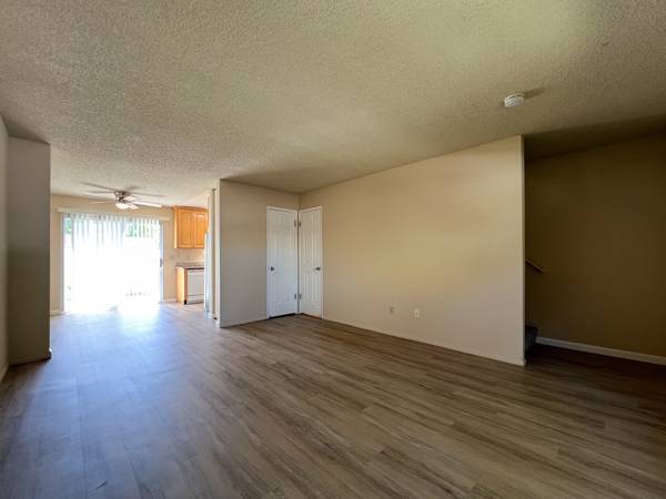 2BR/2BA Townhouse on Cabot Way · Napa photo 4