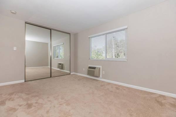 Apartments on Mount Diablo Boulevard · Lafayette photo 5