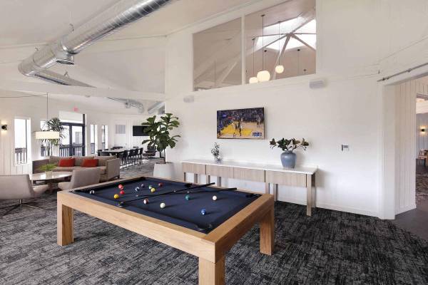 Apartments on Shorepoint Ct · Alameda photo 4