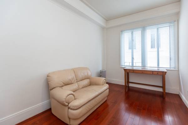2BR/1BA Apartment · San Francisco photo 2