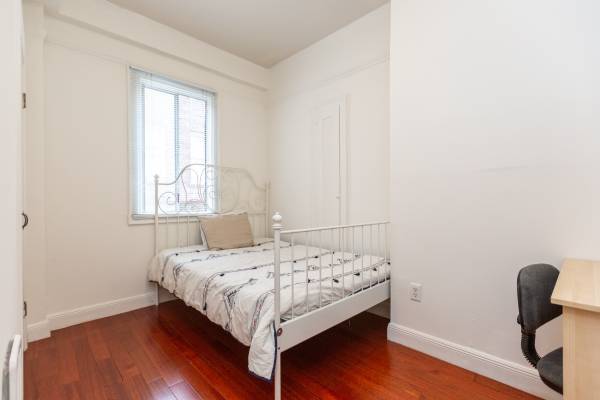 2BR/1BA Apartment · San Francisco photo 5