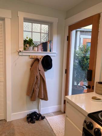 0BR/1BA In Law Adu · Fairfax photo 3