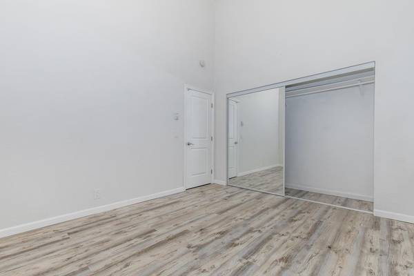 Beautifully Remodeled 2 Bed / 1 Bath Centrally Located San Jose Condo photo 2