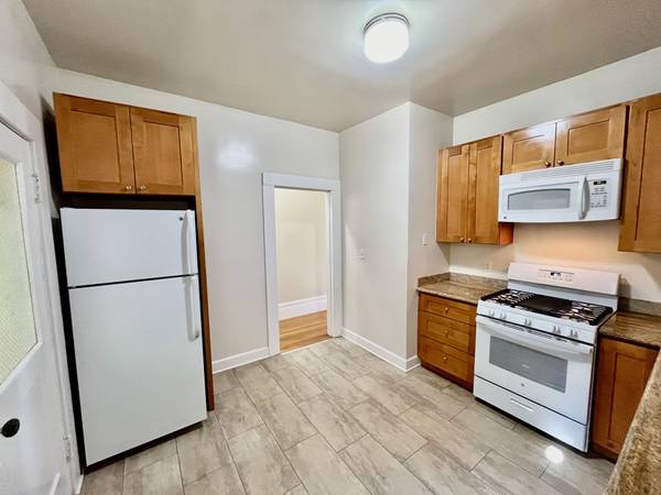 2BR/1BA Apartment on 28th Street · San Francisco photo 4