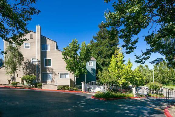 Apartments on N. Texas St · Fairfield photo 2