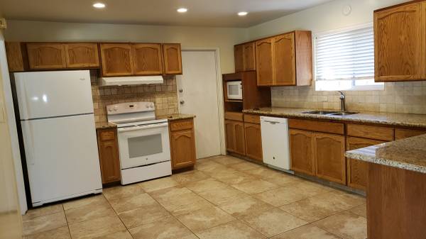 3BR/2BA Single Family House on Dentwood Dr · San Jose photo 3