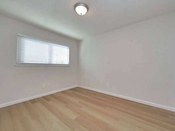 2BR/1BA Apartment on 150th Avenue Unit A · San Leandro photo 5