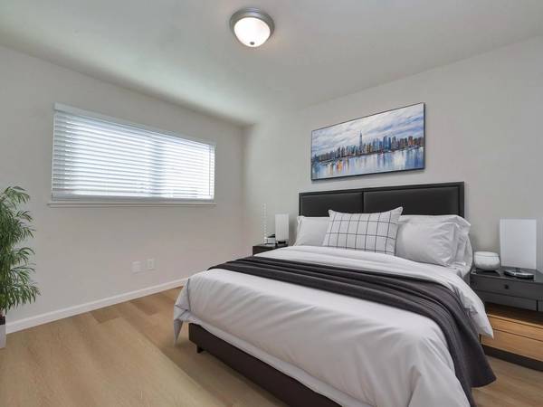 2BR/1BA Apartment on 150th Avenue Unit A · San Leandro photo 4