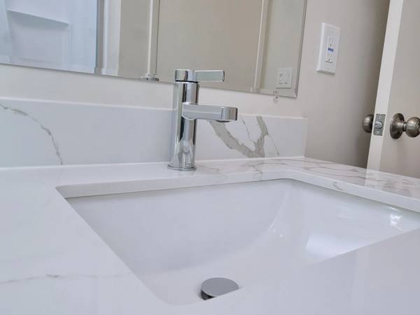 2BR/1BA Apartment on 150th Avenue Unit A · San Leandro photo 2