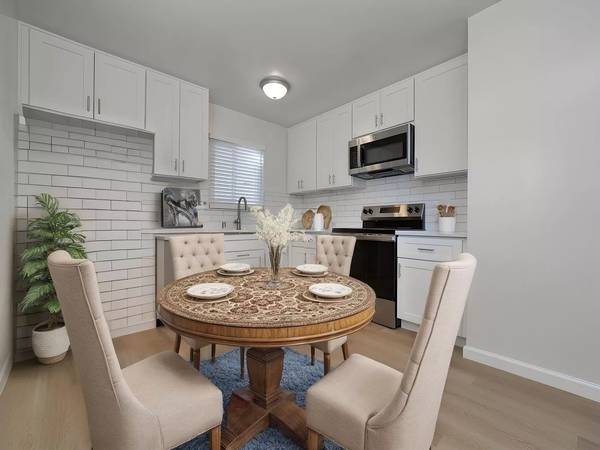 2BR/1BA Apartment on 150th Avenue Unit A · San Leandro photo 3