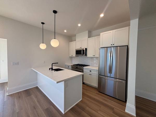 3BR/2BA Apartment · San Francisco photo 5