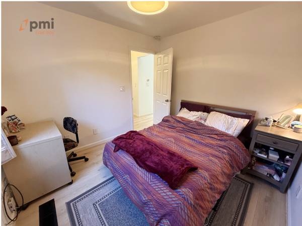 3BR/2BA Flat on 61st St · Oakland photo 4