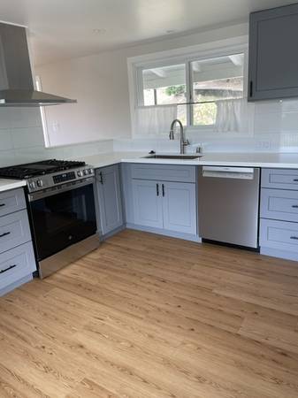 2BR/1BA Duplex on Granlee Rd · San Rafael photo 5